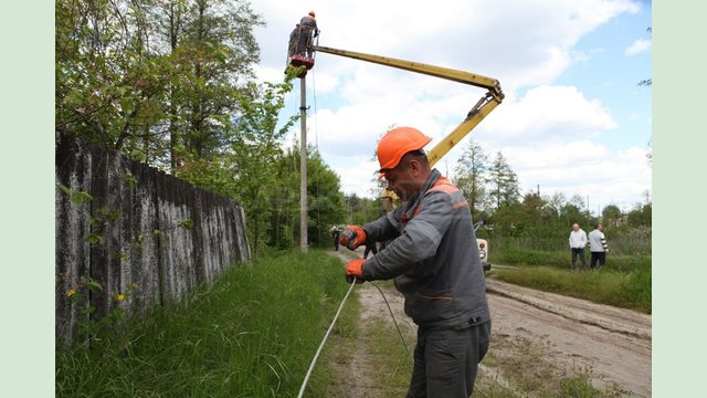 Енергетики повністю заживили село Студенок на Ізюмщині