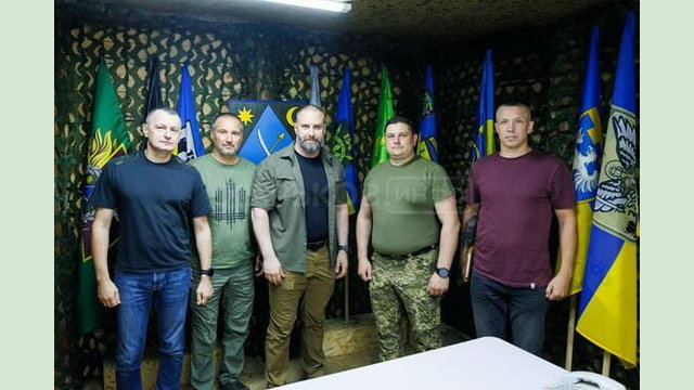 «Харківська ОВА робитиме все можливе в межах своїх повноважень, аби надати нашим воїнам необхідну допомогу», - Олег Синєгубов «Харківська ОВА робитиме все можливе в межах своїх повноважень, аби надати нашим воїнам необхідну допомогу», - Олег Синєгубов