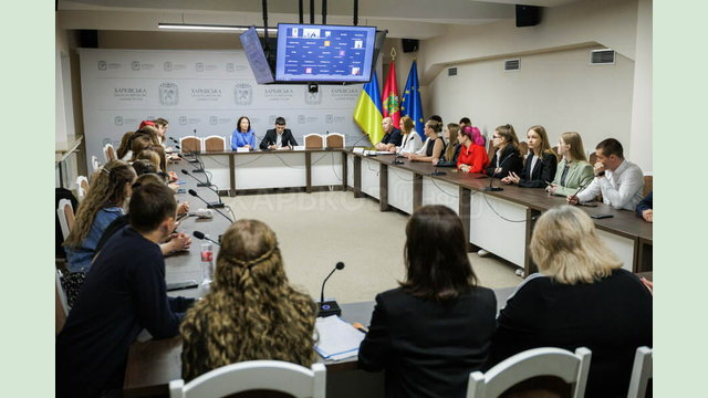 Харківська ОВА розширює співпрацю з молодіжними організаціями області у сферах науки, культури та освіти Харківська ОВА розширює співпрацю з молодіжними організаціями області у сферах науки, культури та освіти