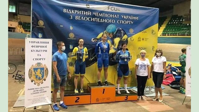 Харьковчане открыли сезон на велотреке Харьковчане открыли сезон на велотреке