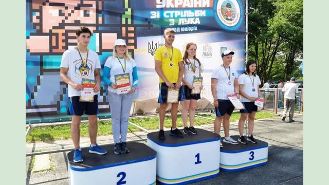 Харьковчане - победители и призеры чемпионата Украины по стрельбе из лука среди юниоров Харьковчане - победители и призеры чемпионата Украины по стрельбе из лука среди юниоров