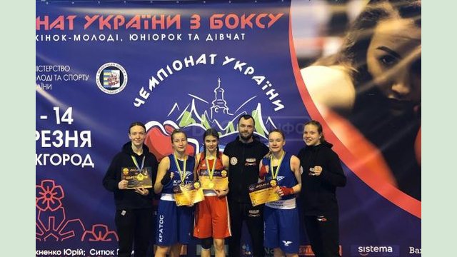 Харьковчанки завоевали 10 золотых медалей на чемпионате Украины по боксу Харьковчанки завоевали 10 золотых медалей на чемпионате Украины по боксу