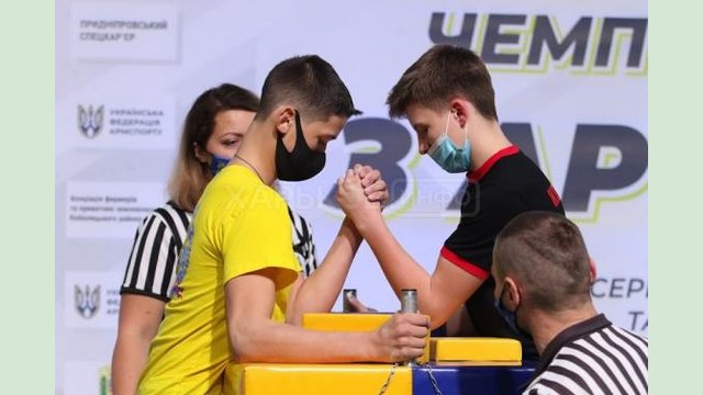 Харьковские армрестлеры победили на чемпионате Украины Харьковские армрестлеры победили на чемпионате Украины