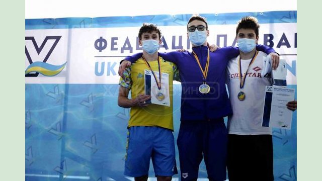 Харьковские пловцы завоевали награды на чемпионате Украины