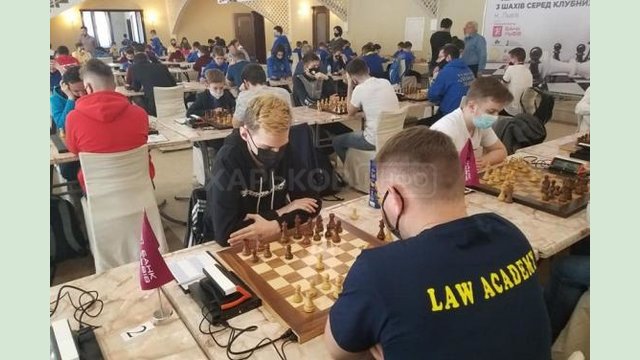 Харьковские шахматисты - абсолютные победители клубного чемпионата Украины Харьковские шахматисты - абсолютные победители клубного чемпионата Украины