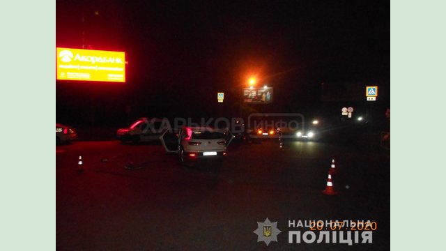 Харьковские следователи устанавливают обстоятельства ДТП, в котором пострадали три человека Харьковские следователи устанавливают обстоятельства ДТП, в котором пострадали три человека
