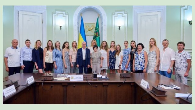 Харьковских синхронисток провели на Олимпиаду Харьковских синхронисток провели на Олимпиаду