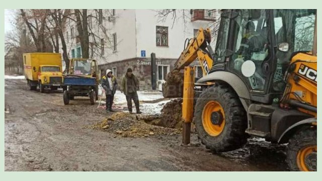 «Харьковводоканал» ремонтирует сети в Новобаварском районе