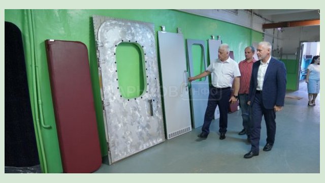 Игорь Терехов: Город усилит сотрудничество с «Коммунаром» Игорь Терехов: Город усилит сотрудничество с «Коммунаром»