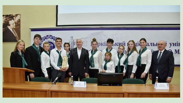 Игорь Терехов обсудил со школьниками проекты развития Харькова Игорь Терехов обсудил со школьниками проекты развития Харькова