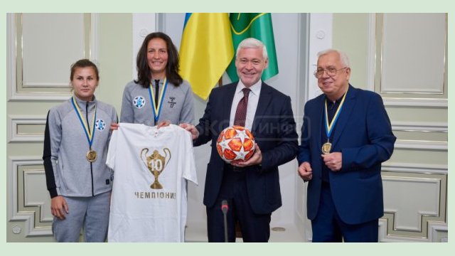 Игорь Терехов поздравил ФК «Жилстрой-1» с 15-летием Игорь Терехов поздравил ФК «Жилстрой-1» с 15-летием