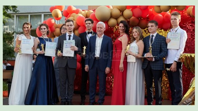 Игорь Терехов поздравил харьковских выпускников Игорь Терехов поздравил харьковских выпускников