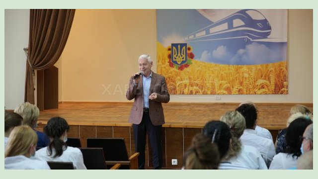 Игорь Терехов поздравил с праздником работников больницы на железнодорожном транспорте Игорь Терехов поздравил с праздником работников больницы на железнодорожном транспорте