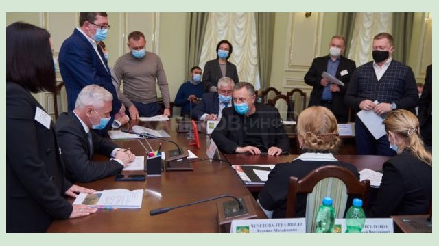 Игорь Терехов встретился с преподавателями университета питания и торговли Игорь Терехов встретился с преподавателями университета питания и торговли