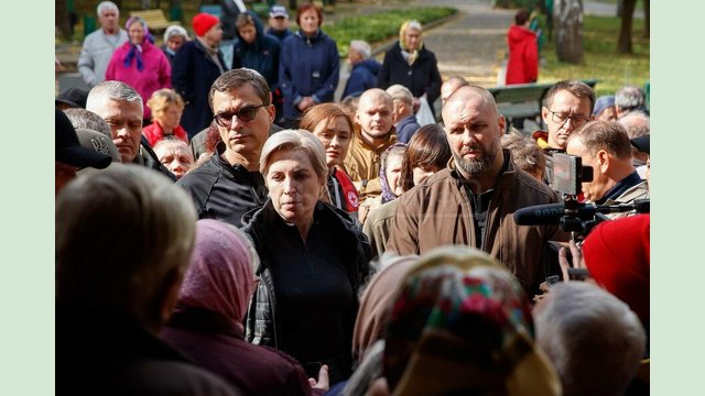 Ірина Верещук та Олег Синєгубов відвідали один із санаторіїв області, де мешкають ВПО Ірина Верещук та Олег Синєгубов відвідали один із санаторіїв області, де мешкають ВПО