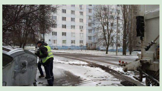 Из Харькова за неделю вывезли около 30 тысяч кубометров мусора