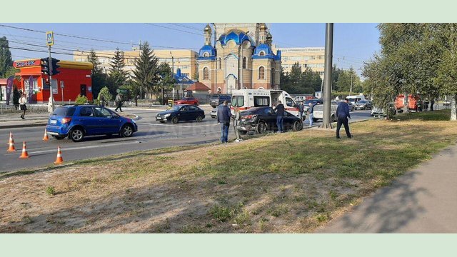 Киевский район: спасатели оказали помощь в ликвидации последствий ДТП Киевский район: спасатели оказали помощь в ликвидации последствий ДТП