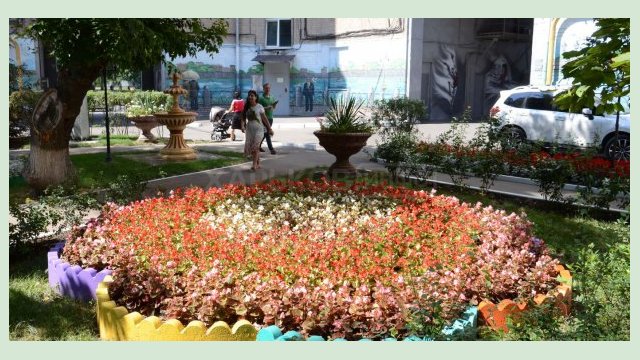 Ко Дню города в Харькове благоустроили более 200 дворов Ко Дню города в Харькове благоустроили более 200 дворов