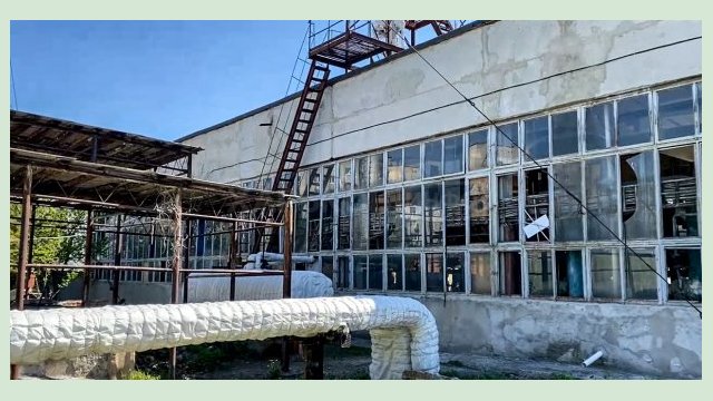 Котельную в Индустриальном районе восстанавливают после обстрелов Котельную в Индустриальном районе восстанавливают после обстрелов