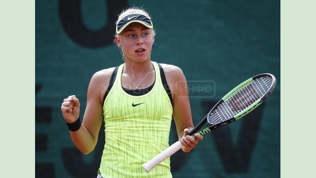 Лопатецкая вышла в четвертьфинал турнира ITF в Эстонии