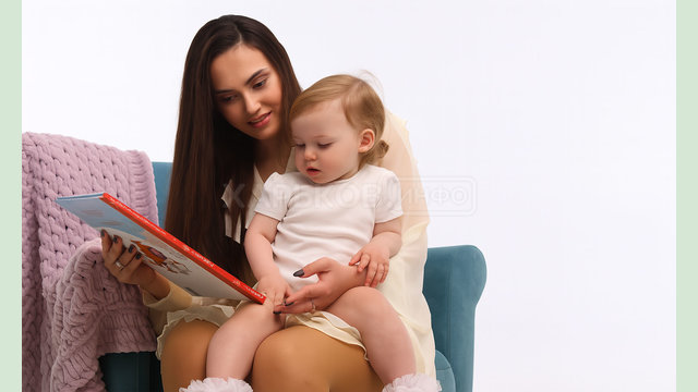 Маленькі кроки - великі відкриття: як розвивальні книги допомагають дитині пізнавати світ Маленькі кроки - великі відкриття: як розвивальні книги допомагають дитині пізнавати світ