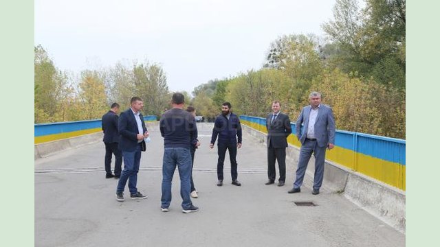Местная дорога Изюм - Барвенково будет отремонтирована в этом году Местная дорога Изюм - Барвенково будет отремонтирована в этом году