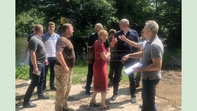 Михаил Харнам совершил рабочую поездку в Чугуевский район Михаил Харнам совершил рабочую поездку в Чугуевский район