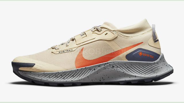 Модель кроссовок фирмы Nike приравняли к допингу и запретили на серьезных соревнованиях Модель кроссовок фирмы Nike приравняли к допингу и запретили на серьезных соревнованиях