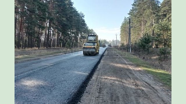 На дороге Богодухов - Валки - Новая Водолага завершили укладку выравнивающего слоя асфальта