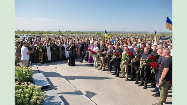 На Харківщині вшанували пам'ять полеглих Захисників та Захисниць України На Харківщині вшанували пам'ять полеглих Захисників та Захисниць України