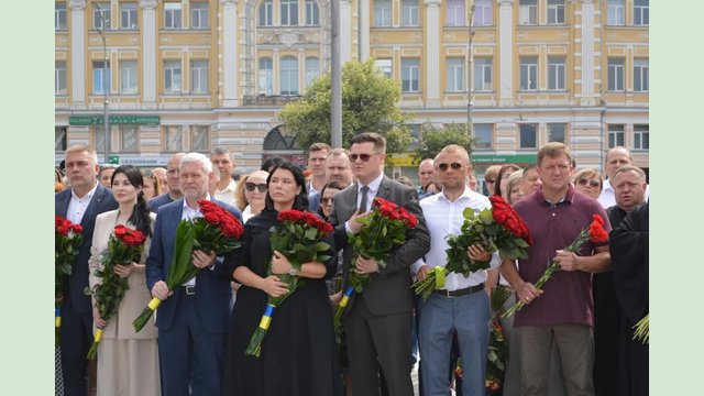 На Харьковщине отмечают 25-ю годовщину принятия Конституции Украины На Харьковщине отмечают 25-ю годовщину принятия Конституции Украины