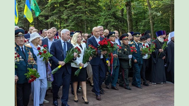 На Харьковщине почтили память воинов-освободителей Второй мировой войны