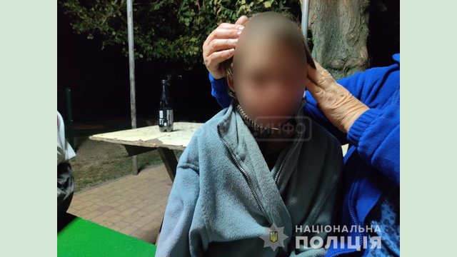 На Харьковщине полицейские обнаружили 12-летнего ребенка, который заблудился На Харьковщине полицейские обнаружили 12-летнего ребенка, который заблудился