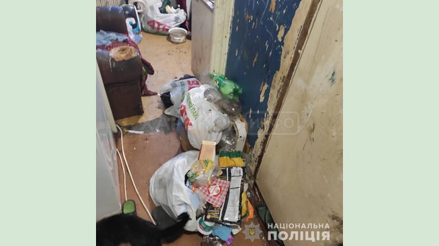 На Харьковщине полицейские обнаружили двух малолетних детей без присмотра взрослых На Харьковщине полицейские обнаружили двух малолетних детей без присмотра взрослых