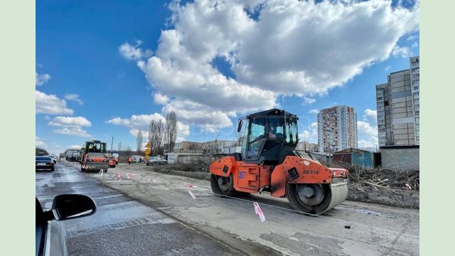 На объездной дороге вокруг города Харькова проводятся ремонтные работы На объездной дороге вокруг города Харькова проводятся ремонтные работы