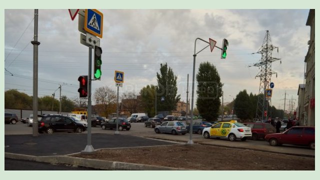 На перекрестке перед Велозаводским мостом установили светофоры На перекрестке перед Велозаводским мостом установили светофоры