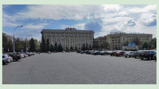 На площади Свободы будет временно запрещено движение транспорта На площади Свободы будет временно запрещено движение транспорта