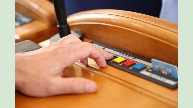 На ремонт водопровода в Лозовой из областного бюджета выделят 5 млн гривень На ремонт водопровода в Лозовой из областного бюджета выделят 5 млн гривень