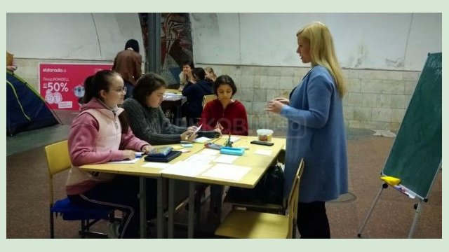 На станциях метрополитена проводятся уроки для школьников