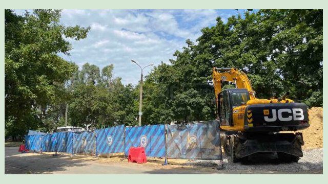 На улице Гарибальди перекладывают сети водоснабжения