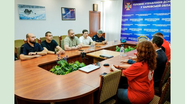 Начальник Харьковской ОВА встретился с представителями Красного Креста Начальник Харьковской ОВА встретился с представителями Красного Креста