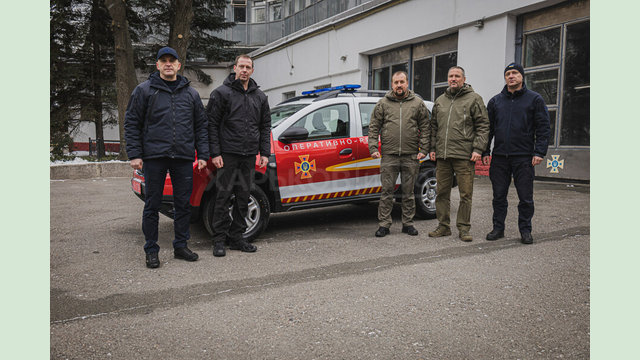 Надзвичайникам Куп’янщини передали новий позашляховик Надзвичайникам Куп’янщини передали новий позашляховик