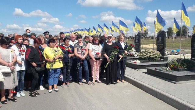 Нам не вернуть погибших героев, но наш долг - помнить их. Татьяна Егорова-Луценко Нам не вернуть погибших героев, но наш долг - помнить их. Татьяна Егорова-Луценко