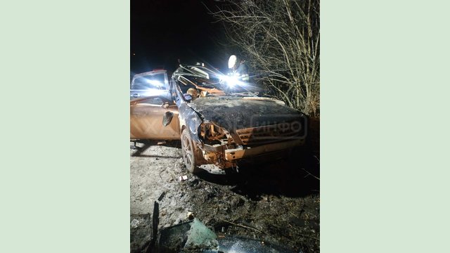 Новобаварский район: спасатели деблокировали из покореженного в ДТП автомобиля погибшего водителя Новобаварский район: спасатели деблокировали из покореженного в ДТП автомобиля погибшего водителя