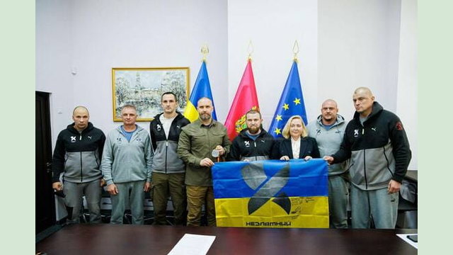 Олег Синєгубов привітав ветеранів Харківщини з перемогами на міжнародних змаганнях Олег Синєгубов привітав ветеранів Харківщини з перемогами на міжнародних змаганнях