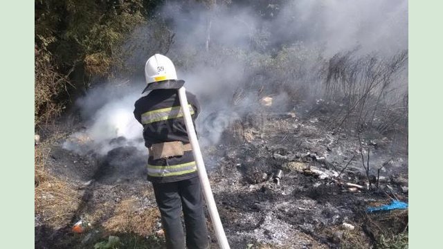 Открытого огня на месте пожара в Двуречанском районе нет Открытого огня на месте пожара в Двуречанском районе нет