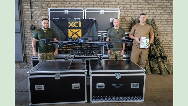 «Передали ще 10 дронів «Вампір» військовослужбовцям, які протистоять ворогу на Харківщині», – Олег Синєгубов «Передали ще 10 дронів «Вампір» військовослужбовцям, які протистоять ворогу на Харківщині», – Олег Синєгубов