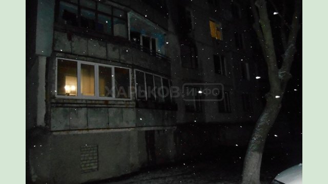 Первомайский район: во время пожара в многоэтажке пожарными было обнаружено тело 37-летнего мужчины, еще 3 жителей из них 2 ребенка были эвакуированы Первомайский район: во время пожара в многоэтажке пожарными было обнаружено тело 37-летнего мужчины, еще 3 жителей из них 2 ребенка были эвакуированы