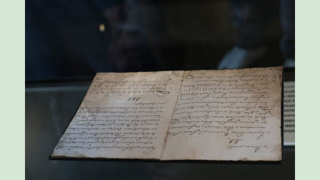 По инициативе Президента в Украину впервые в истории привезли оригинал Конституции Филиппа Орлика По инициативе Президента в Украину впервые в истории привезли оригинал Конституции Филиппа Орлика