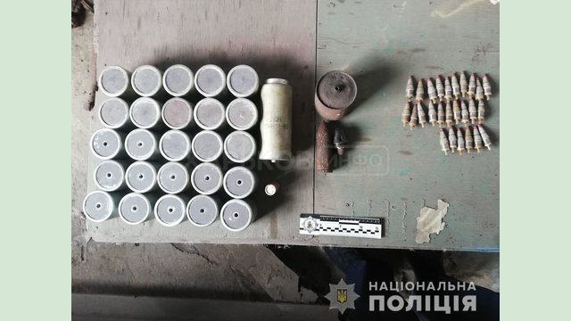 Полицейские изъяли оружие и боеприпасы у жителя Харькова Полицейские изъяли оружие и боеприпасы у жителя Харькова
